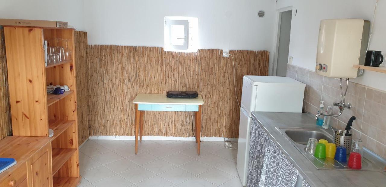 Sarga311 Ueduelohaz Szeged Villa Екстериор снимка